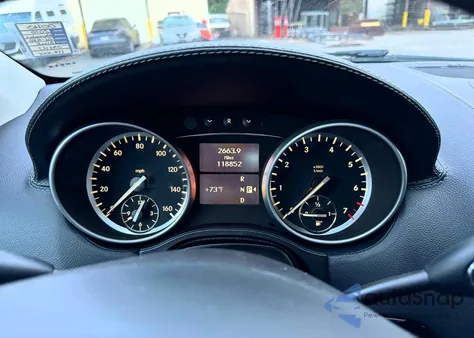 2010 Mercedes-Benz Gl 450 4Matic z USA, uszkodzony, nr VIN 4JGBF7BE0AA592127